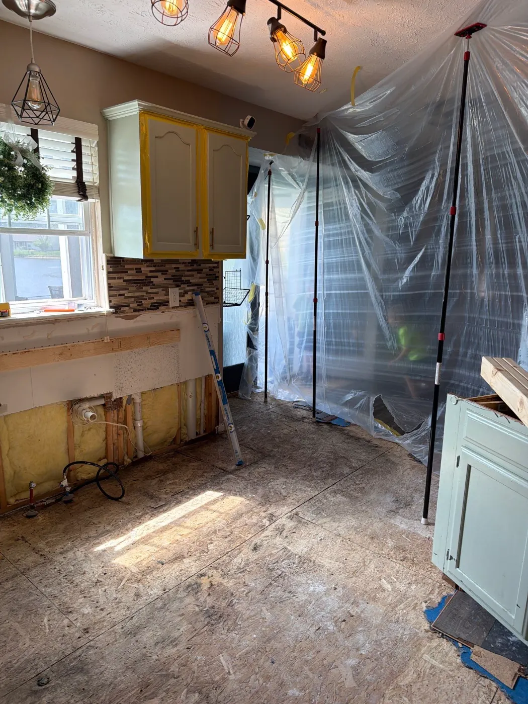 Certified restoration crew at work on Spring Hill residence